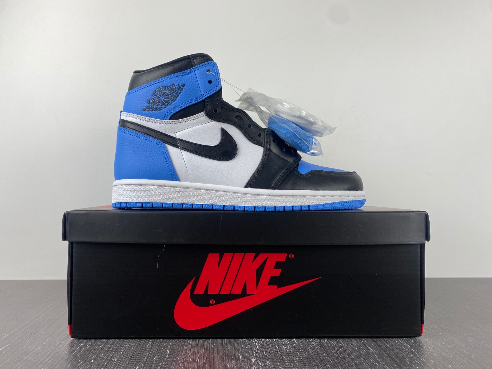 Air Jordan 1 Retro High OG ‘UNC Toe’