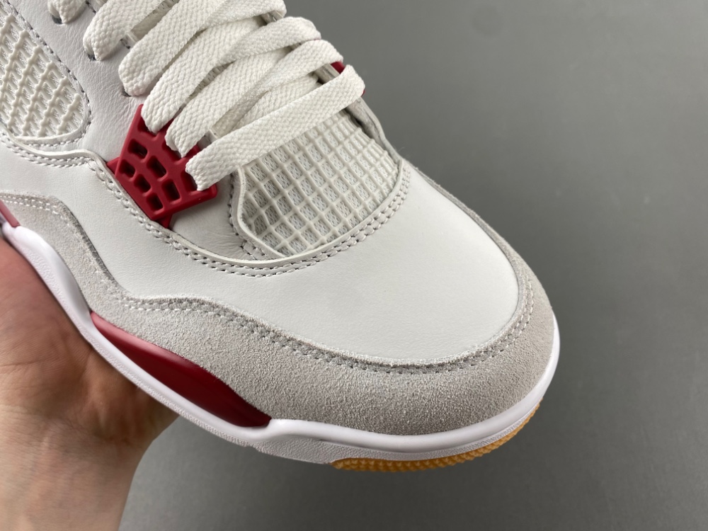 Jordan 4 Retro SB Varsity Red