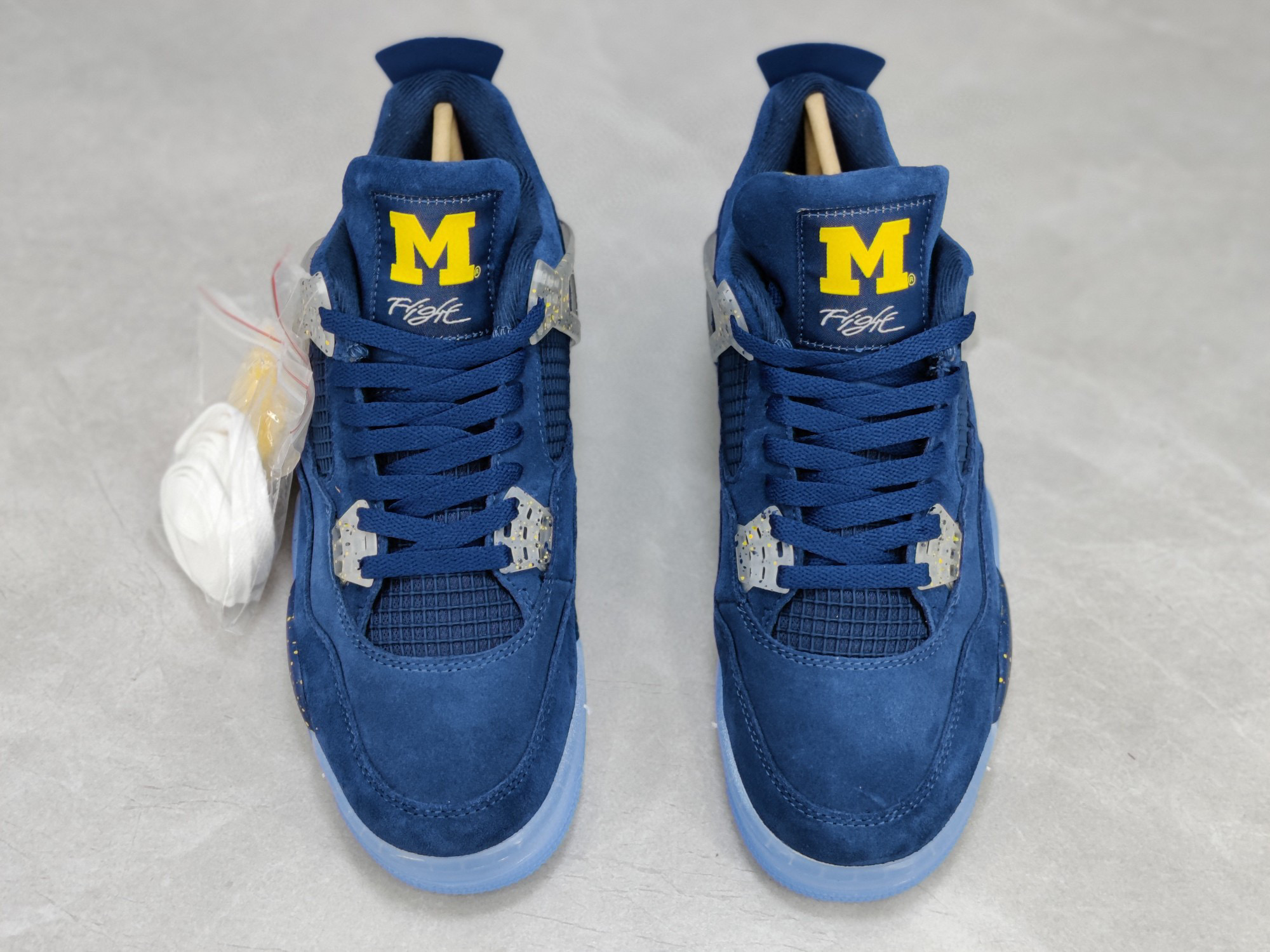 Jordan 4 Retro Michigan (PE)
