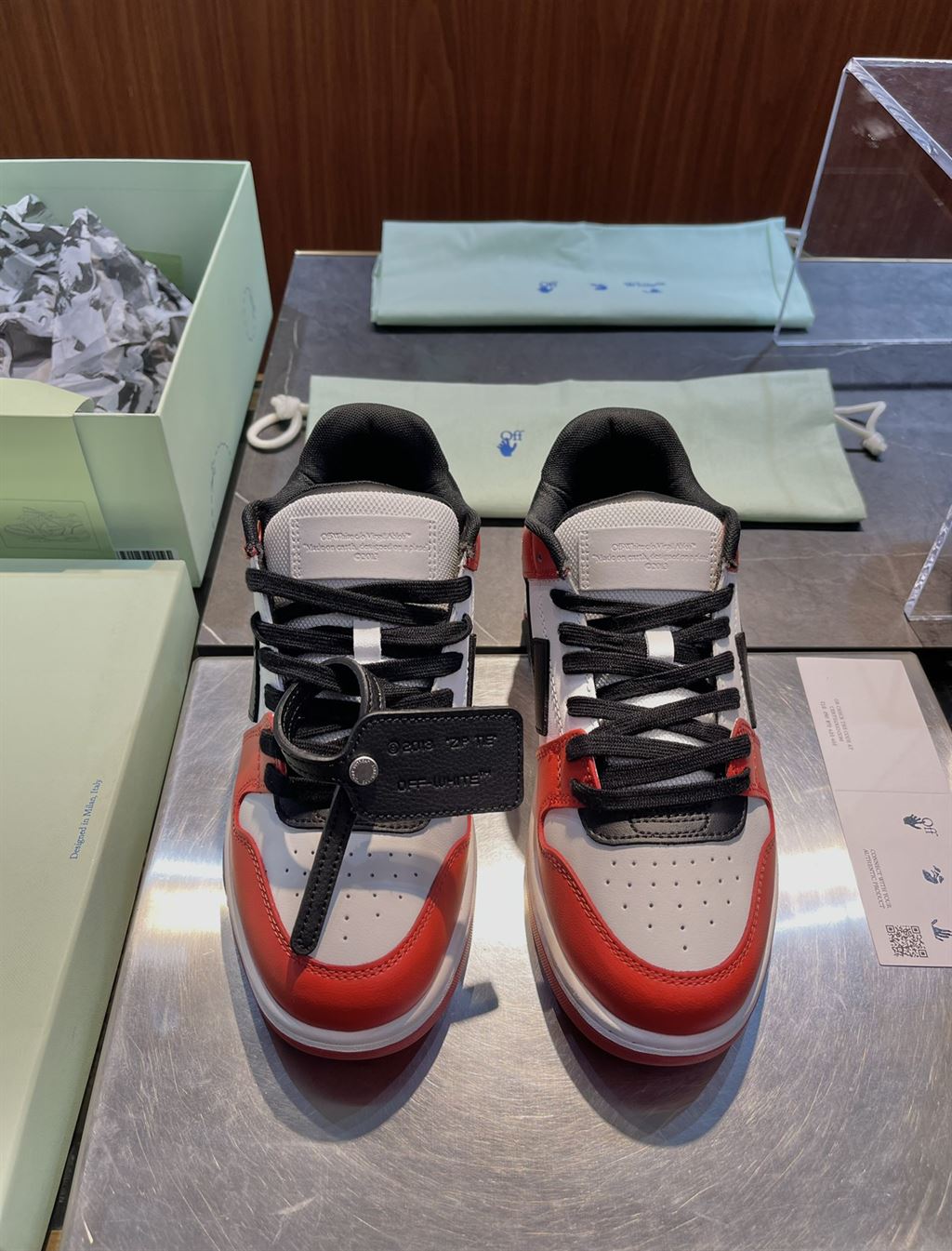 OFF-WHITE OUT OF OFFICE OOO BLACK WHITE RED – OFW025