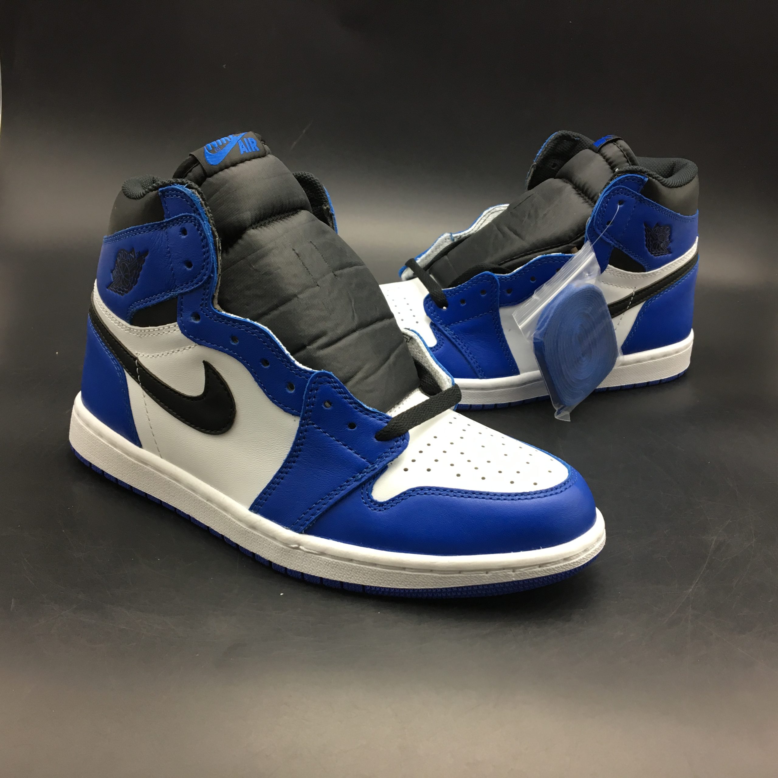 Air Jordan 1 Retro High OG Game Royal