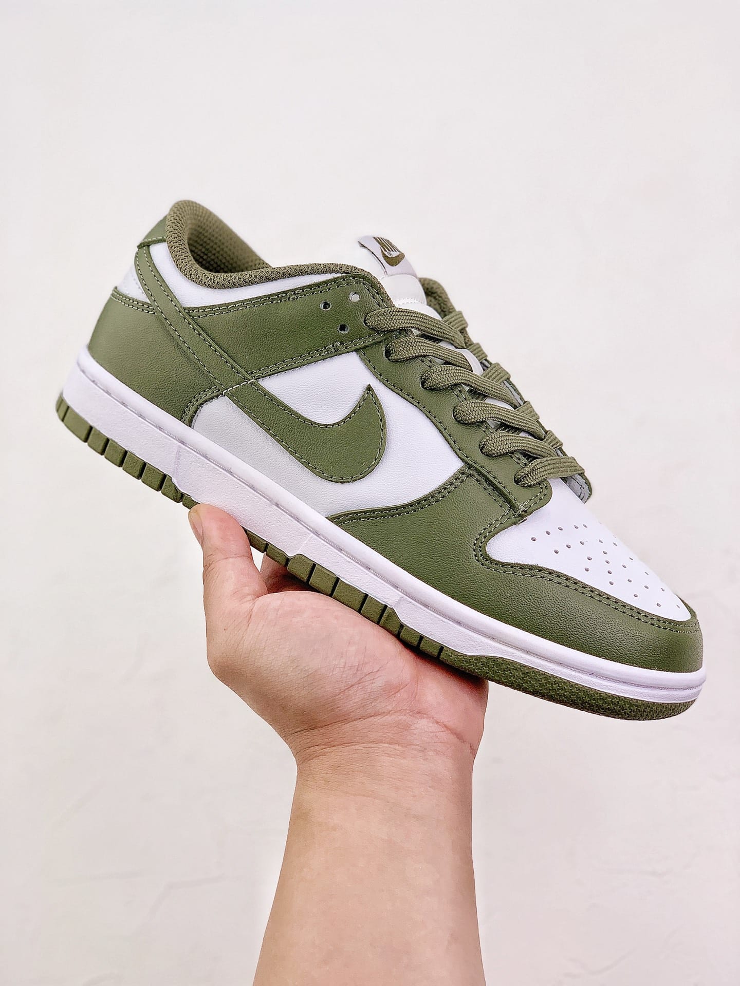 Nike Dunk Low Medium Olive