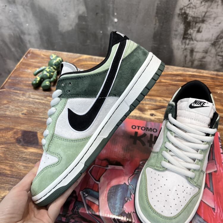 NIKE SB DUNK LOW SNEAKER – NSN005