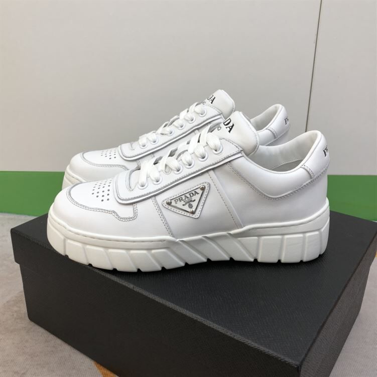 PRADA LEATHER SNEAKERS – PRS017