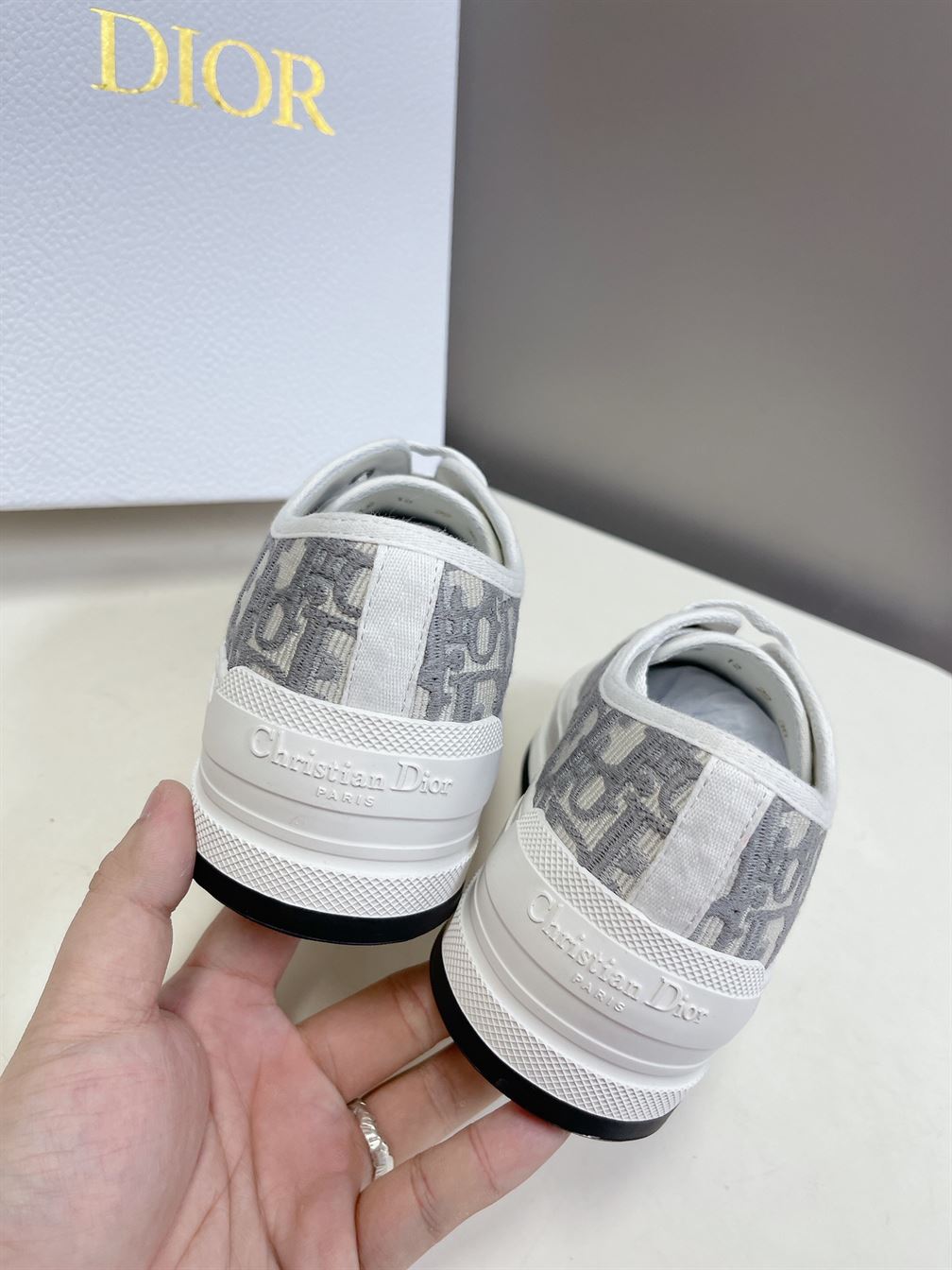 DIOR WALK’N’DIOR SNEAKER – DO124