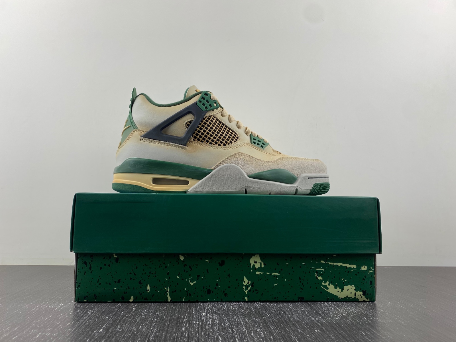 Air Jordan 4 Venusuar