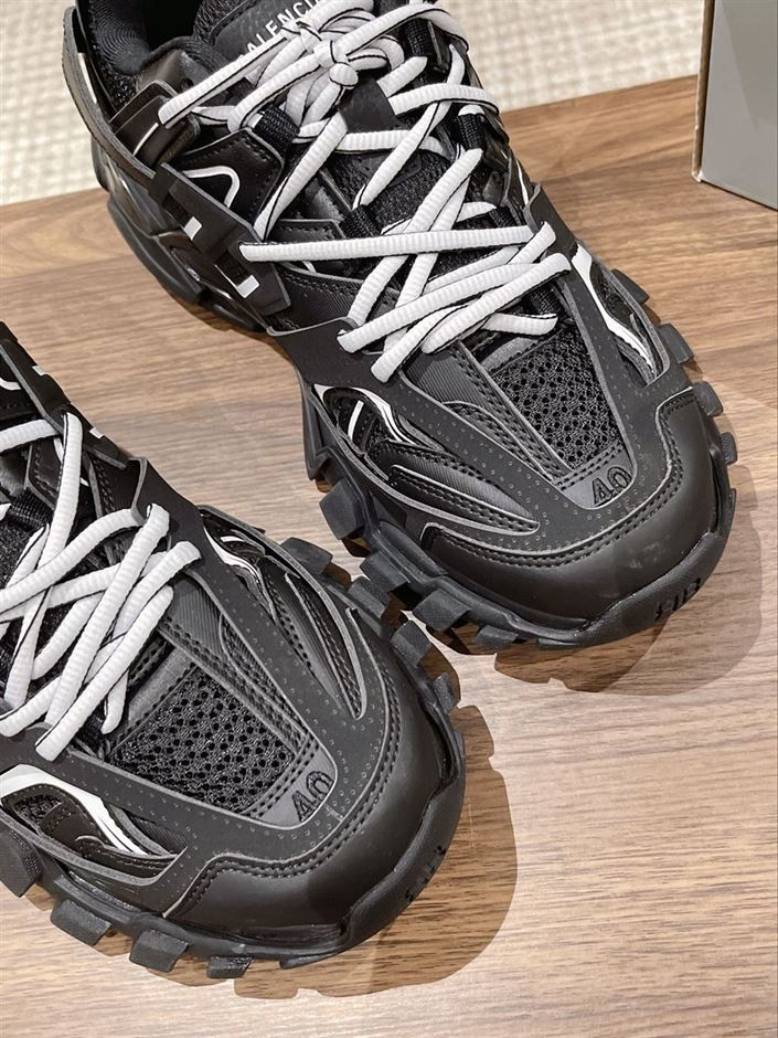 BALENCIAGA TRACK TRAINERS SNEAKER – BLA074