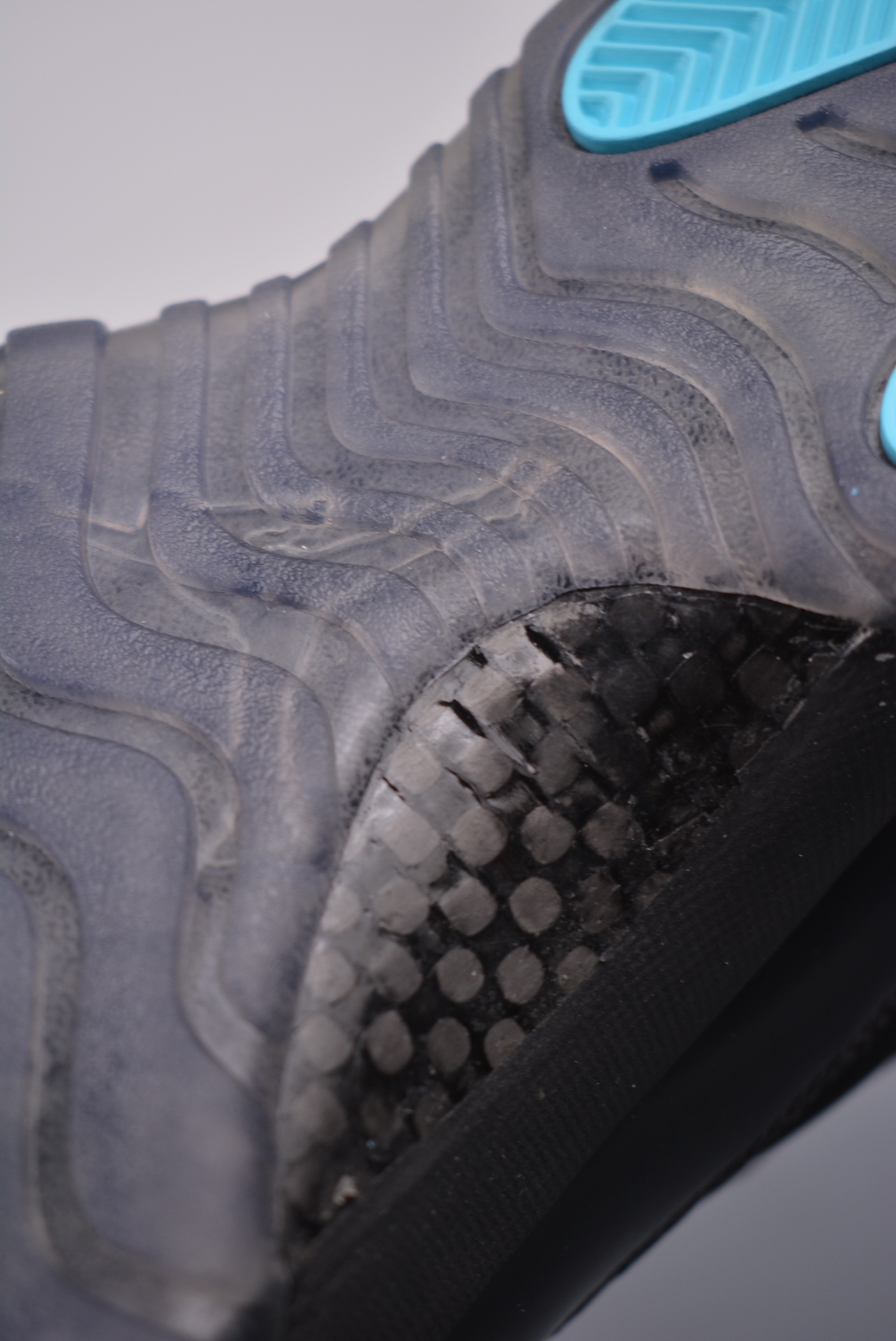 Air Jordan 11 Retro Gamma Blue