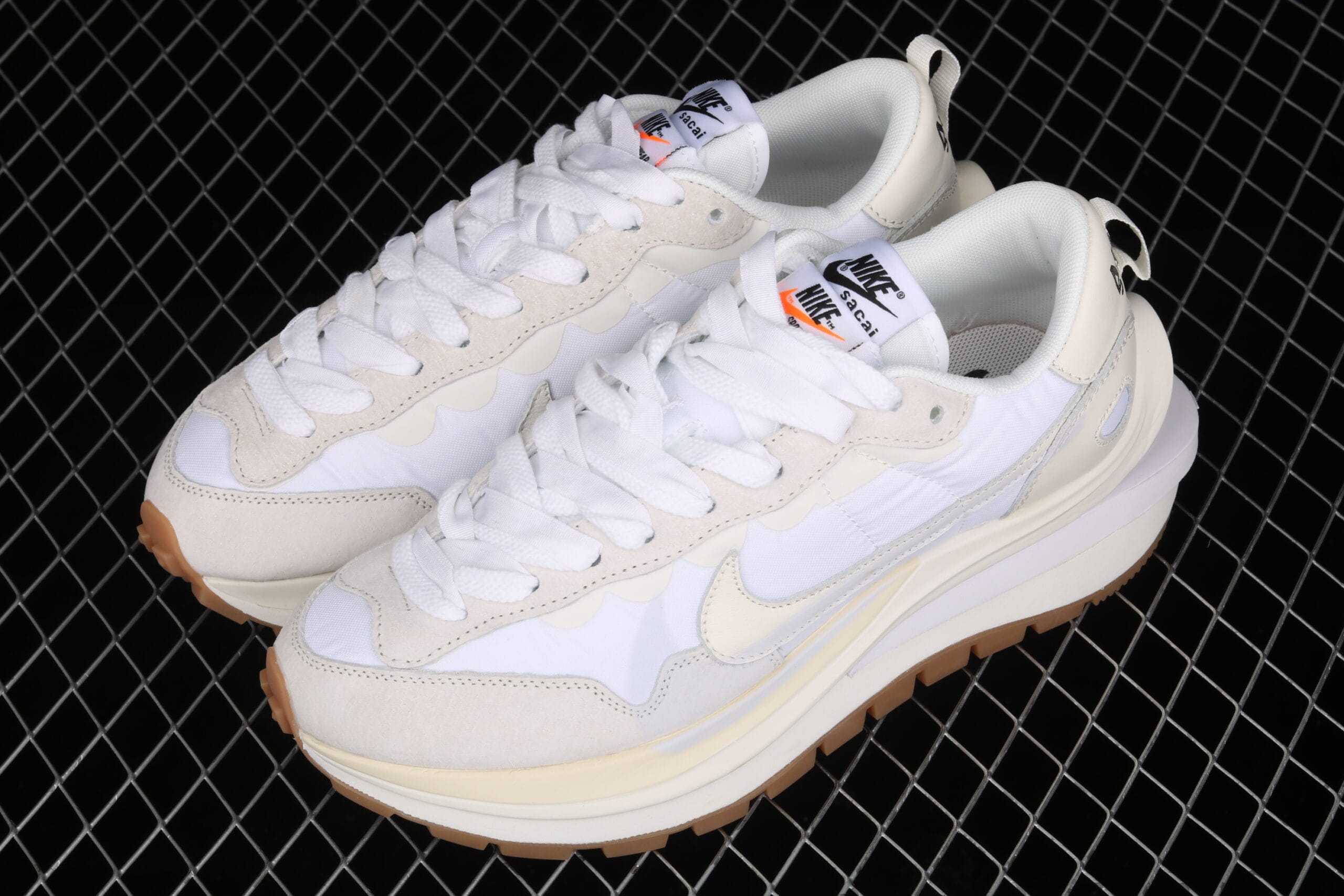 Nike Vaporwaffle, Sacai Sail Gum
