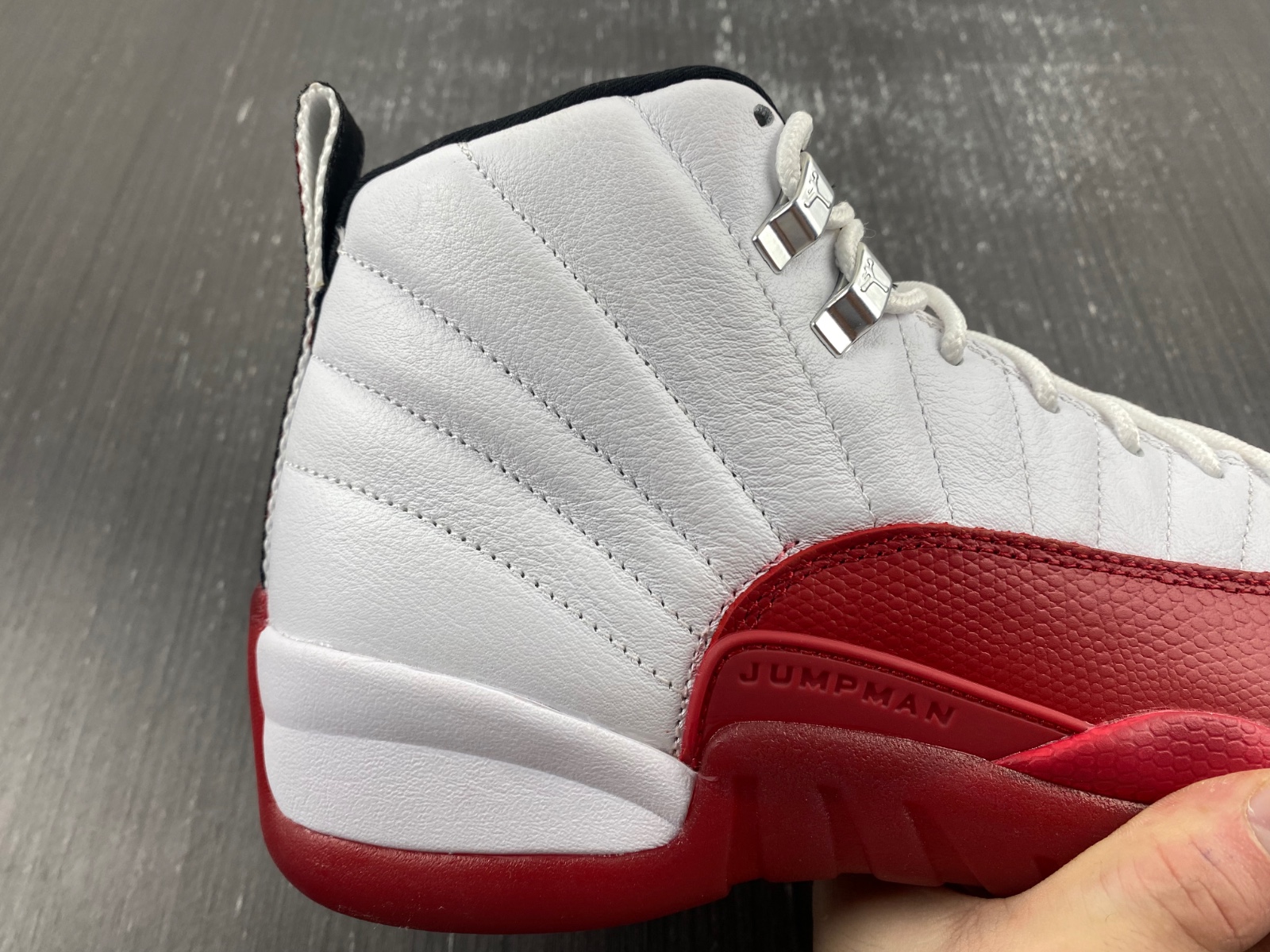Air Jordan 12 Cherry