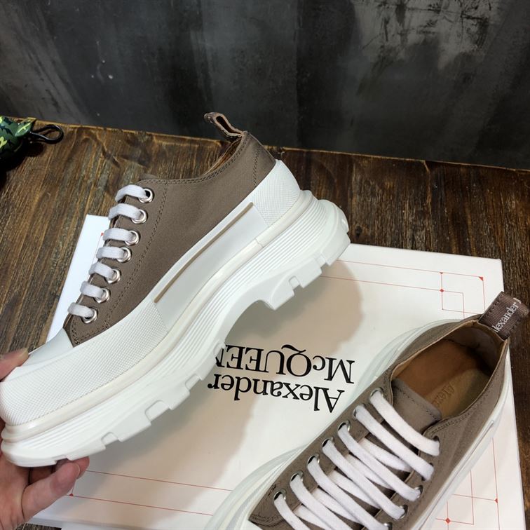 ALEXANDER MCQUEEN TREAD SLICK LOW-TOP SNEAKERS – ALD027