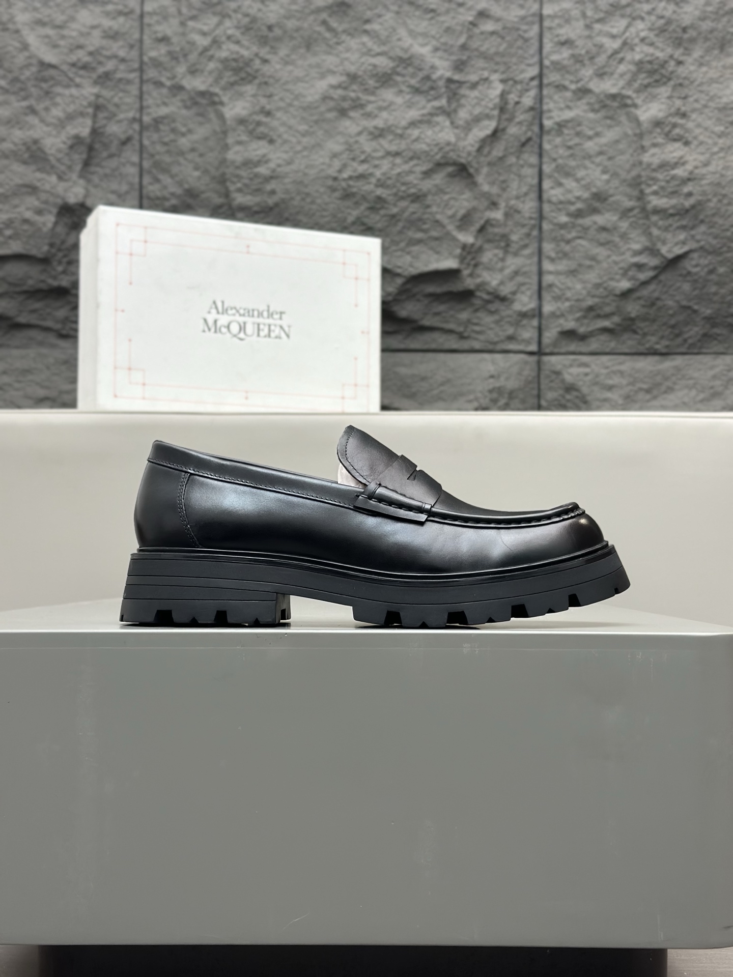 ALEXANDER MCQUEEN new men's derby shoes