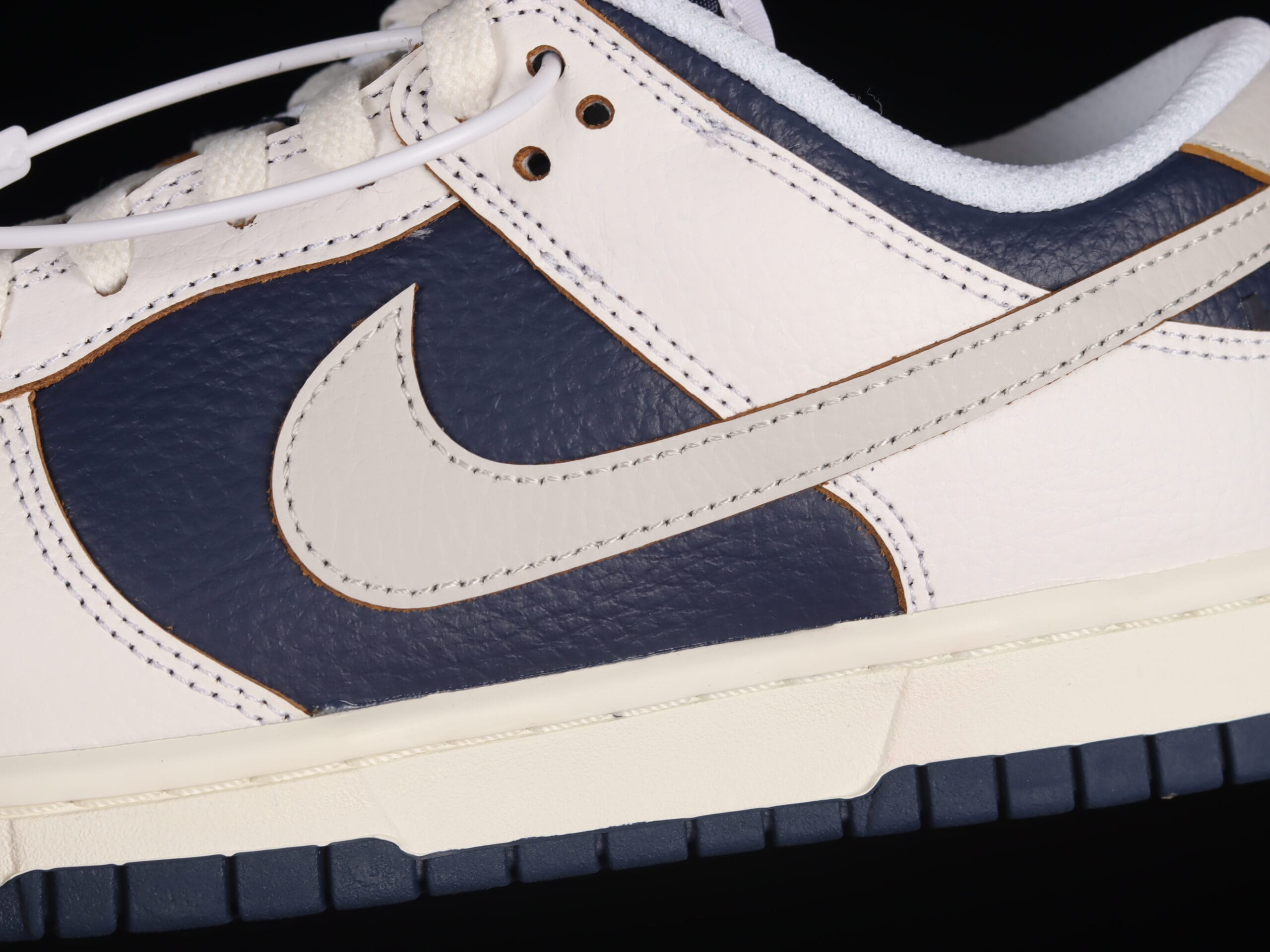 HUF x Nike SB Dunk Low “New York City”