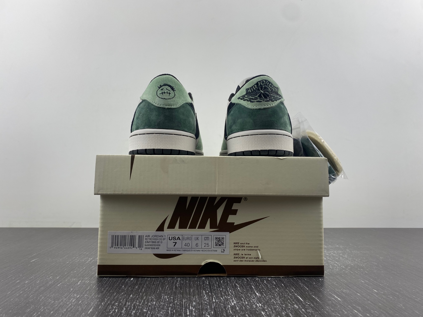 Travis Scott x Air Jordan 1 Green Black