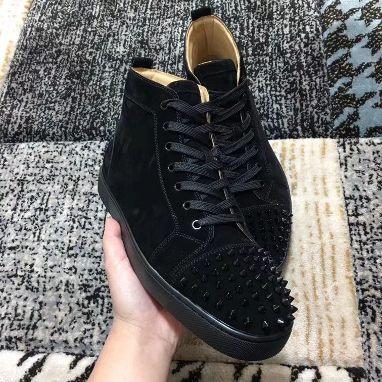 CHRISTIAN LOUBOUTIN HIGH TOP SNEAKER – CLS010
