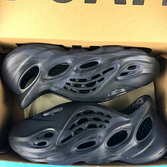 Adidas Yeezy Foam RNNR Mineral Blue