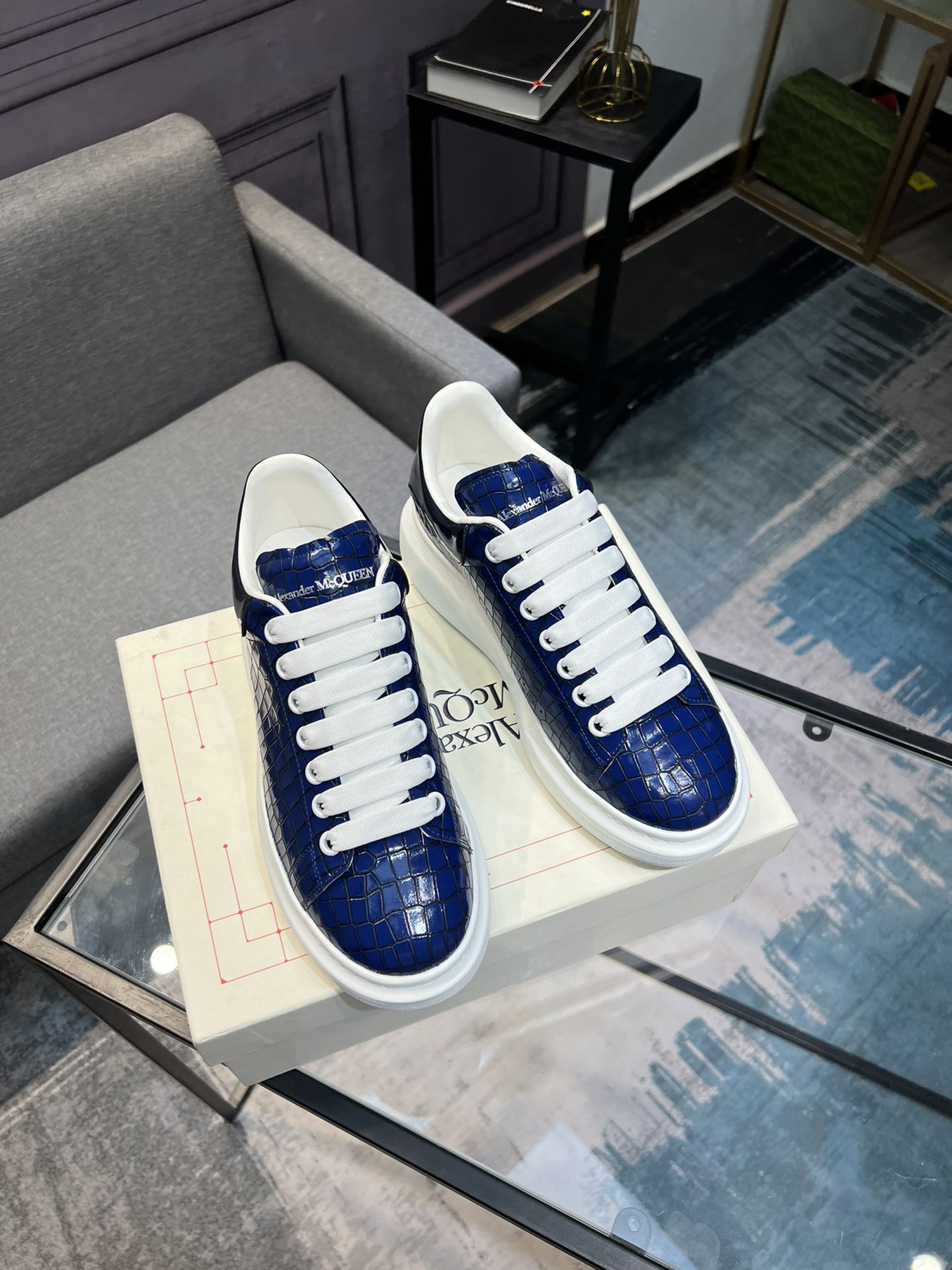 Alexander McQueen classic celebrity hit