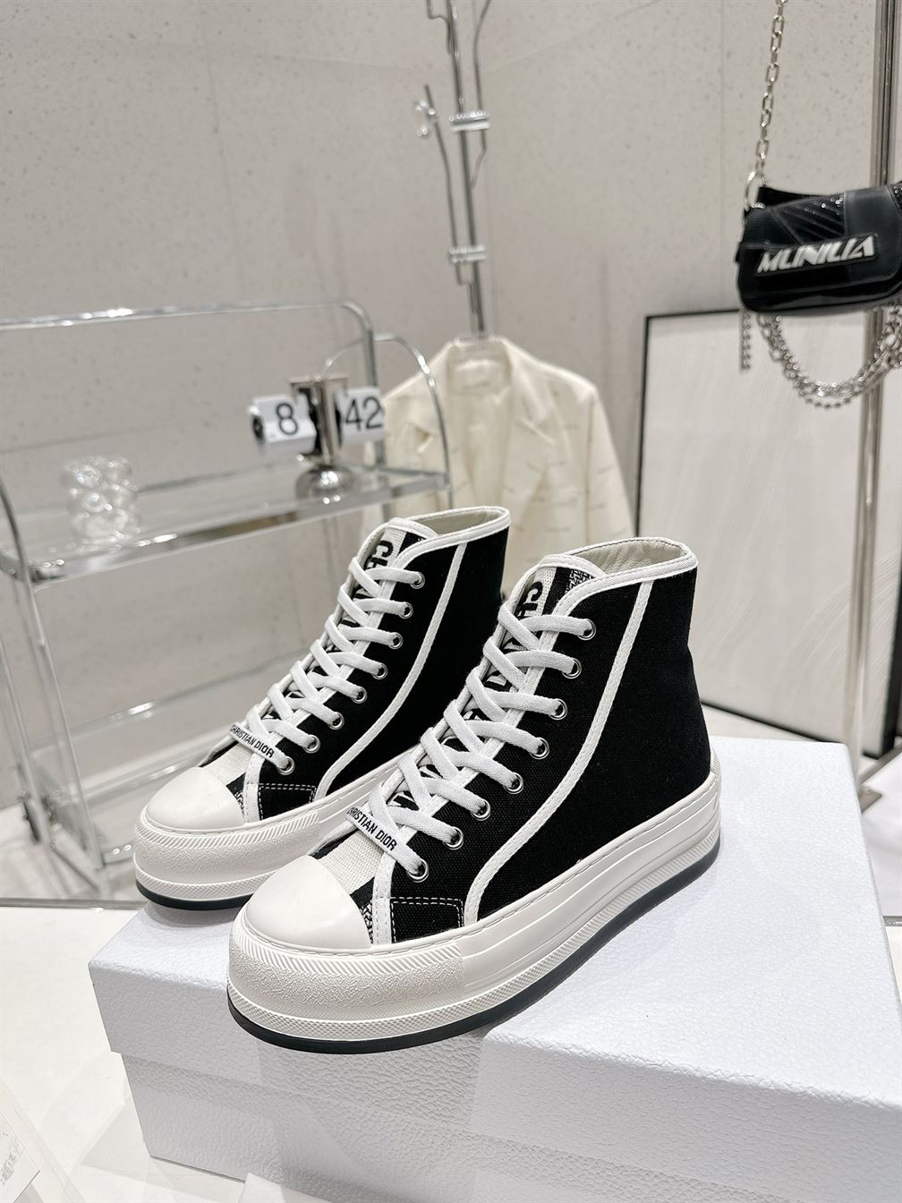 DIOR WALK’N’DIOR HIGH-TOP PLATFORM SNEAKER – DO117