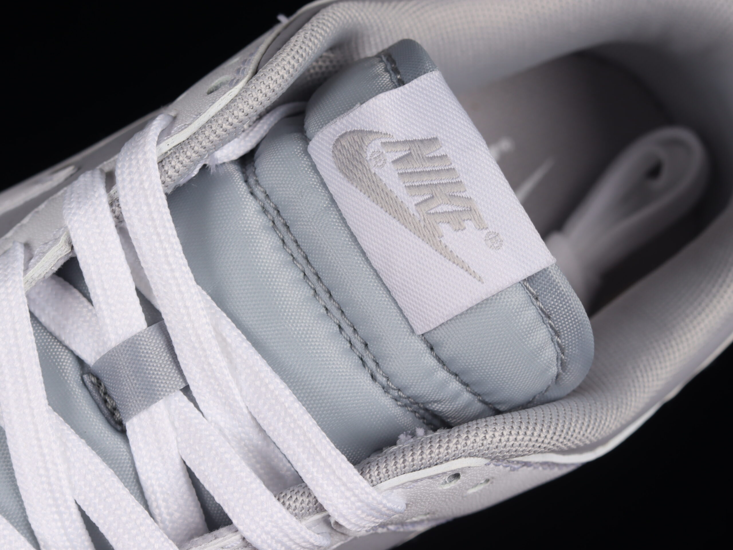 nike dunk low white grey