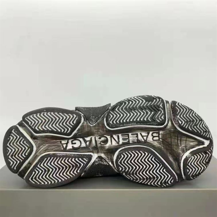 BALENCIAGA TRIPLE S SNEAKERS – BLA075