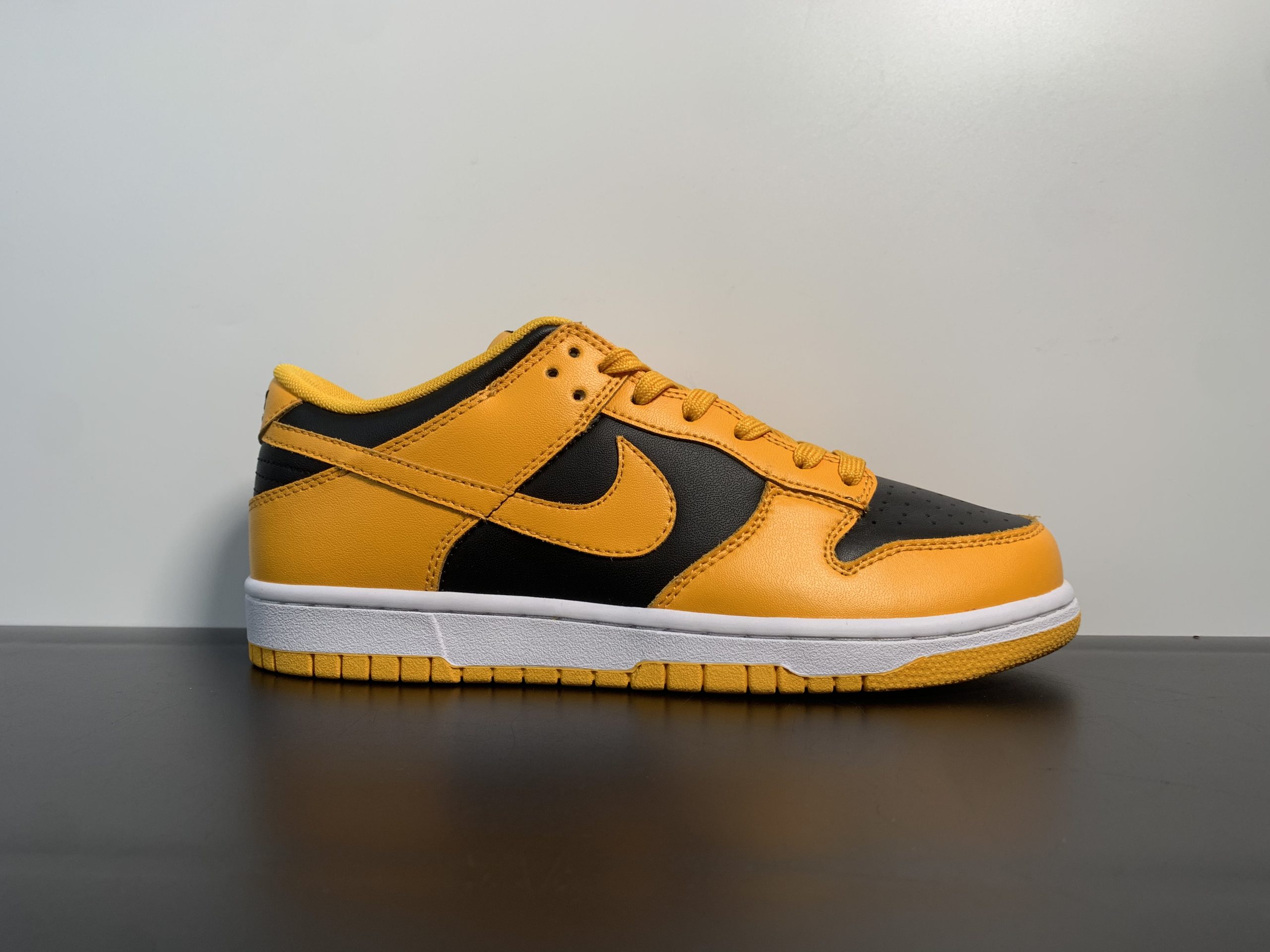 Nike Dunk Low Championship Goldenrod