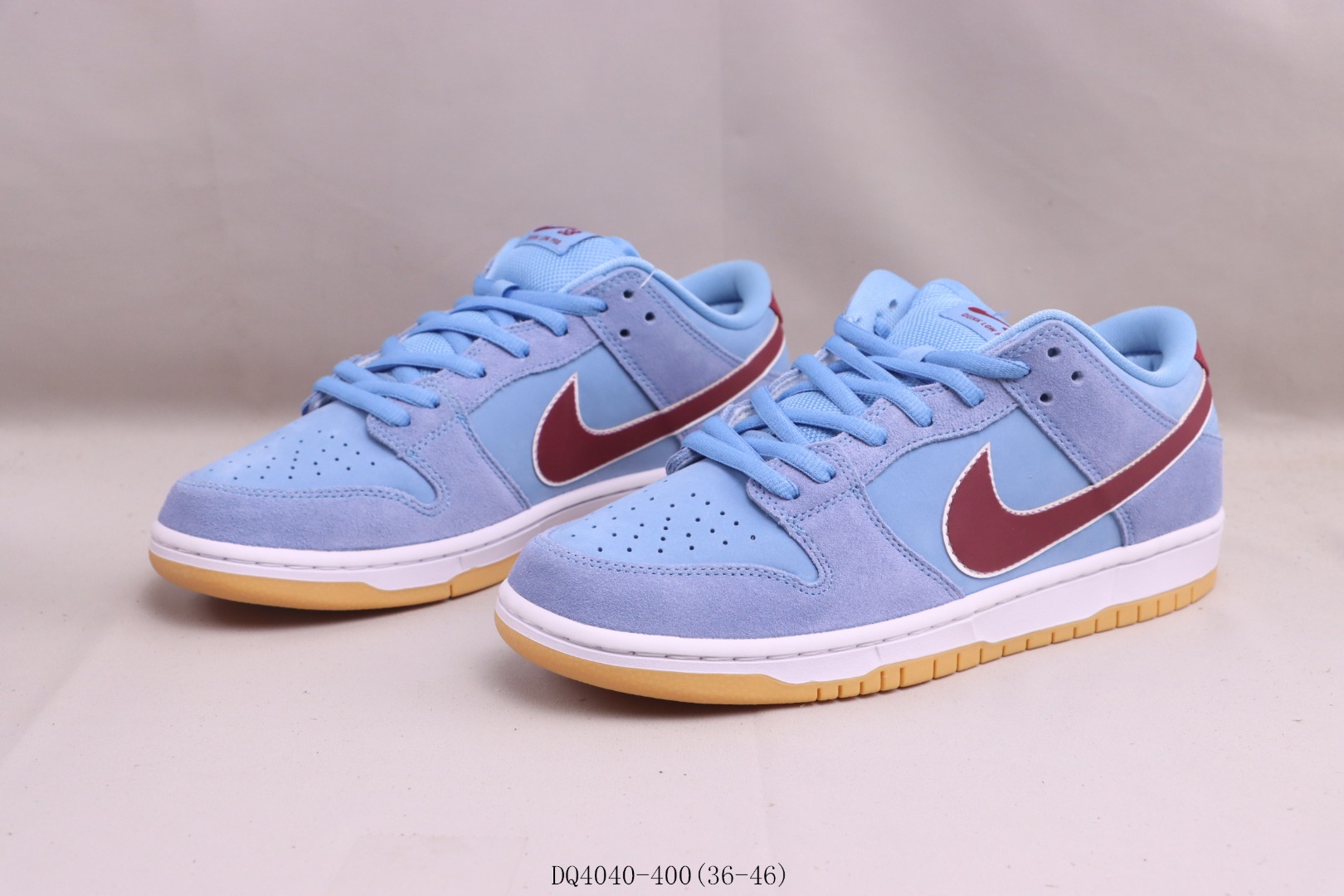 Nike SB Dunk Low Philadelphia Phillies