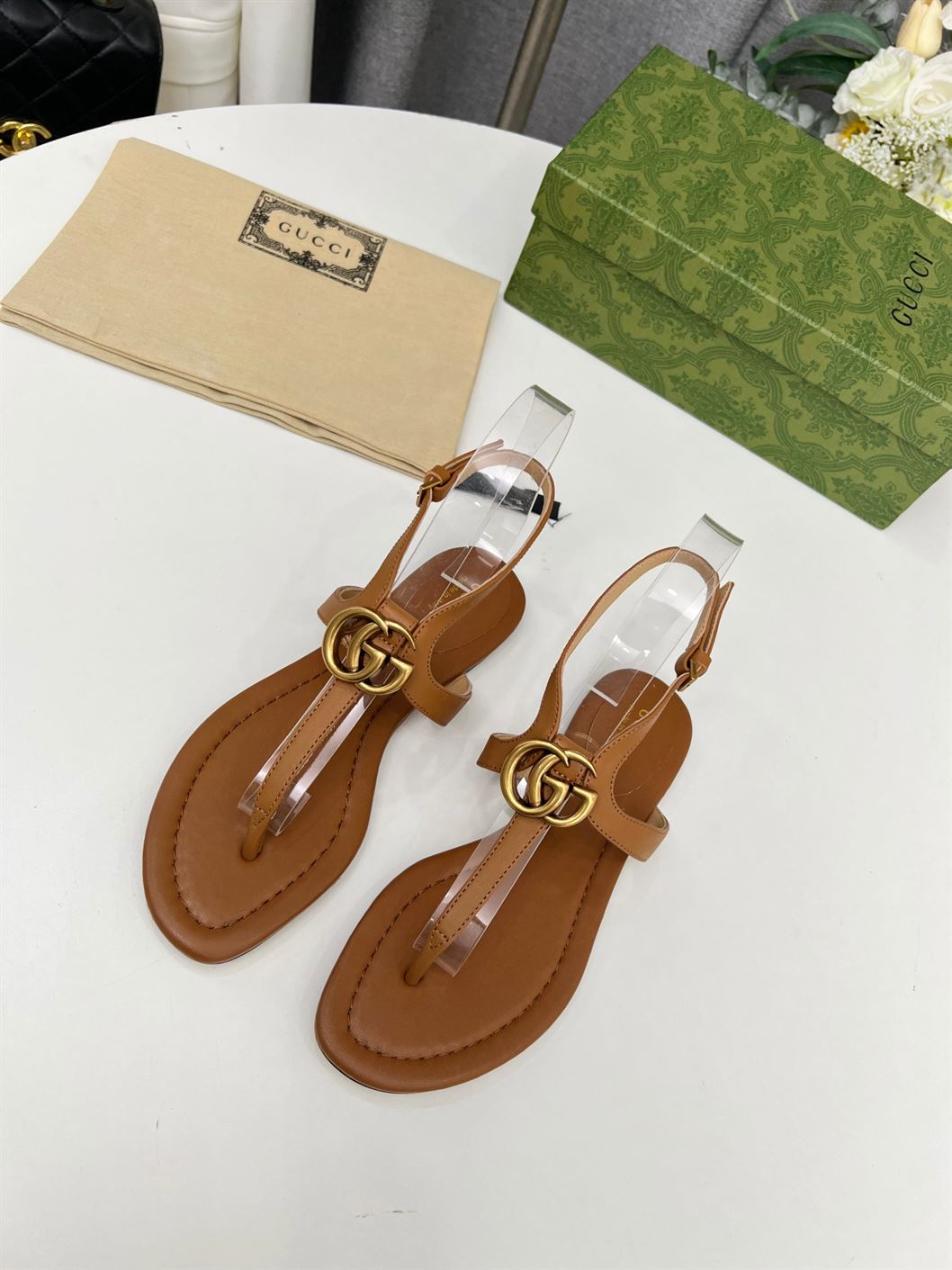 GUCCI WOMEN’S DOUBLE G THONG SANDAL BROWN LEATHER – GSL020
