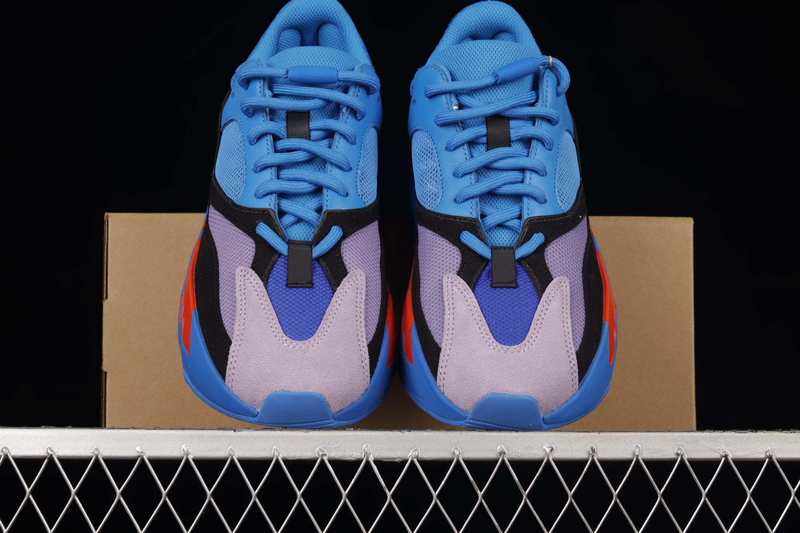 Ad Yeezy Boost 700, Hi-Res Blue