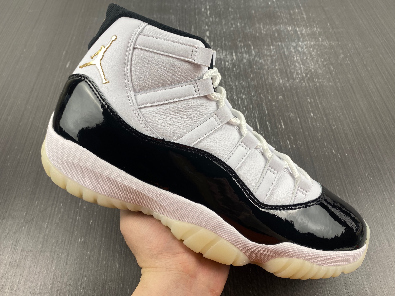 Air Jordan 11 Gratitude
