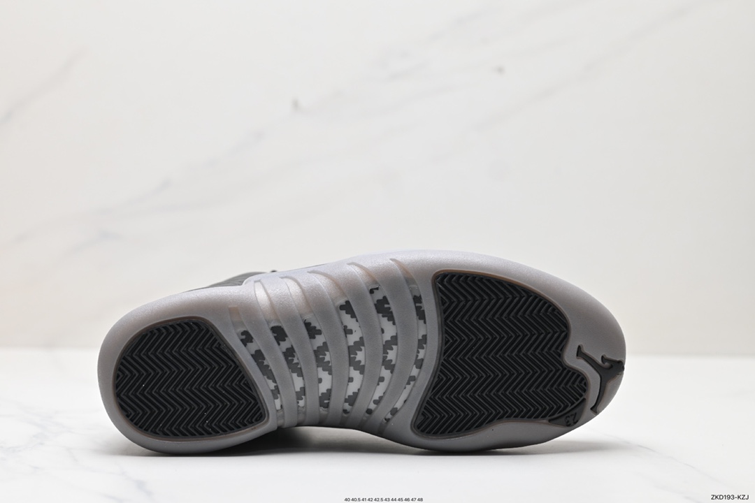Air Jordan 12 