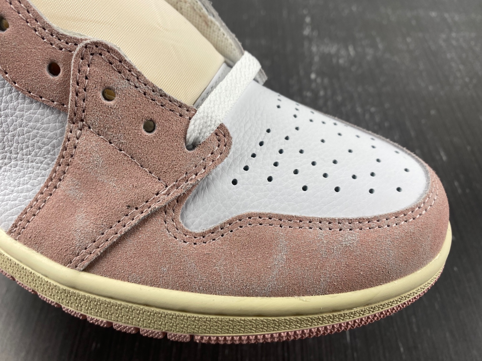 Air Jordan 1 Retro High OG “Washed Pink”