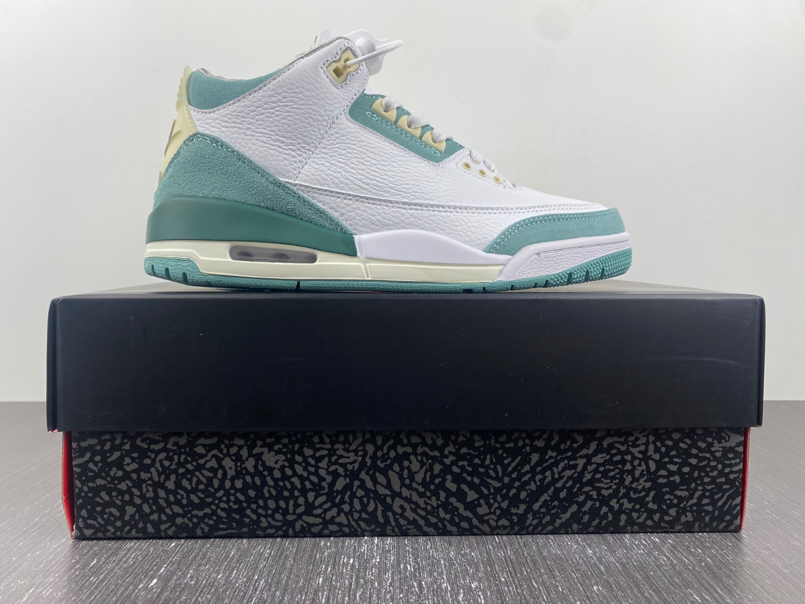 A Ma Maniere x Air Jordan 3 Retro Green Custom