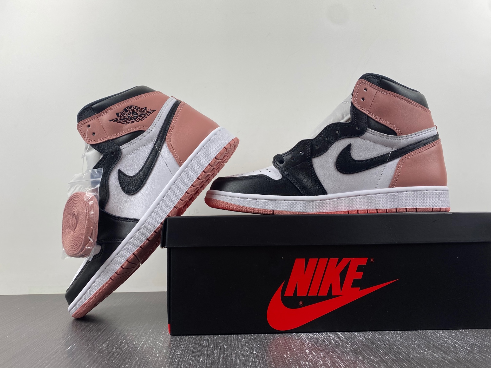 Jordan 1 Retro High Rust Pink
