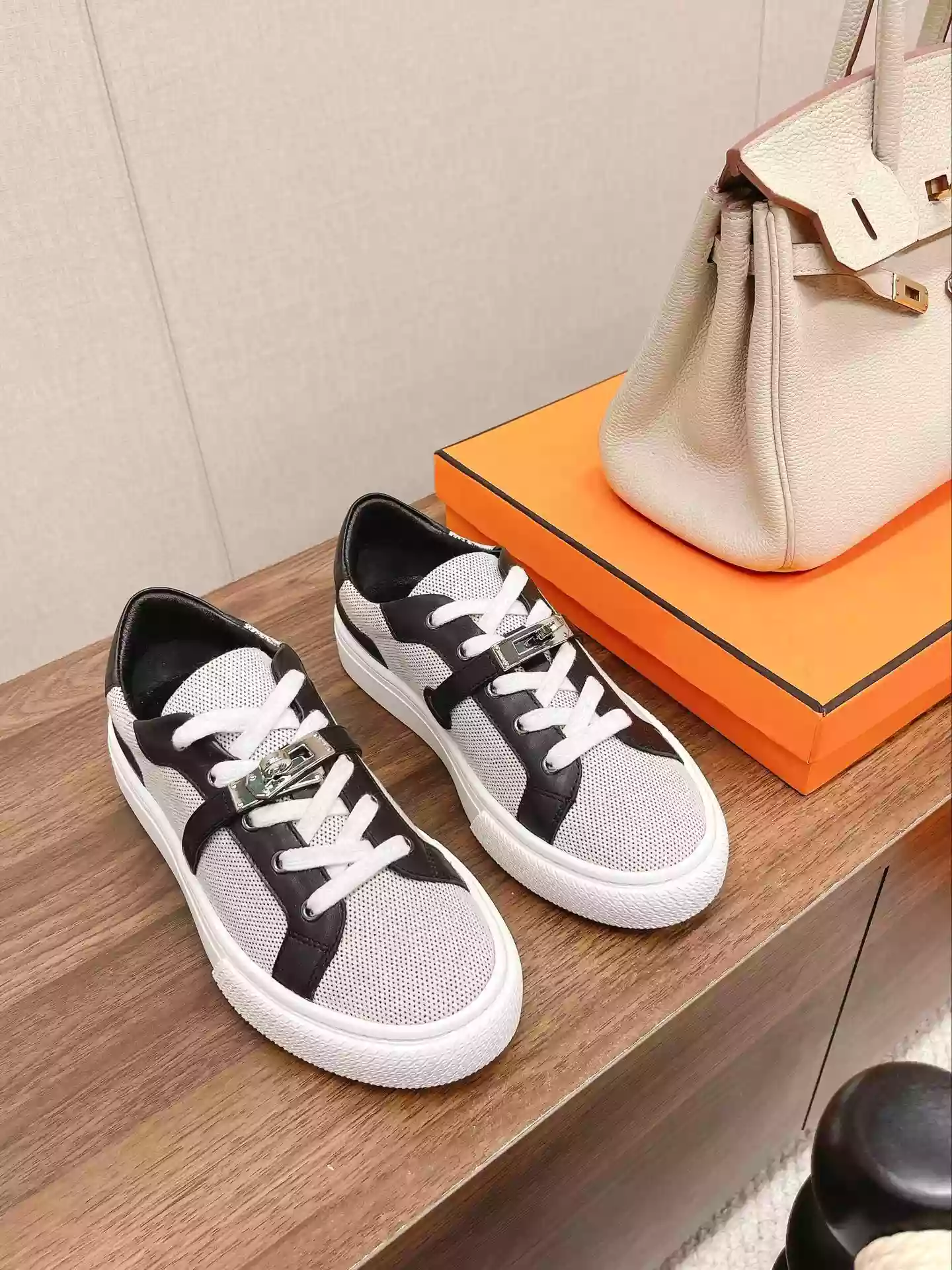 Hermes Women’s Day Sneakers in H Canvas with Black Leather – HM064