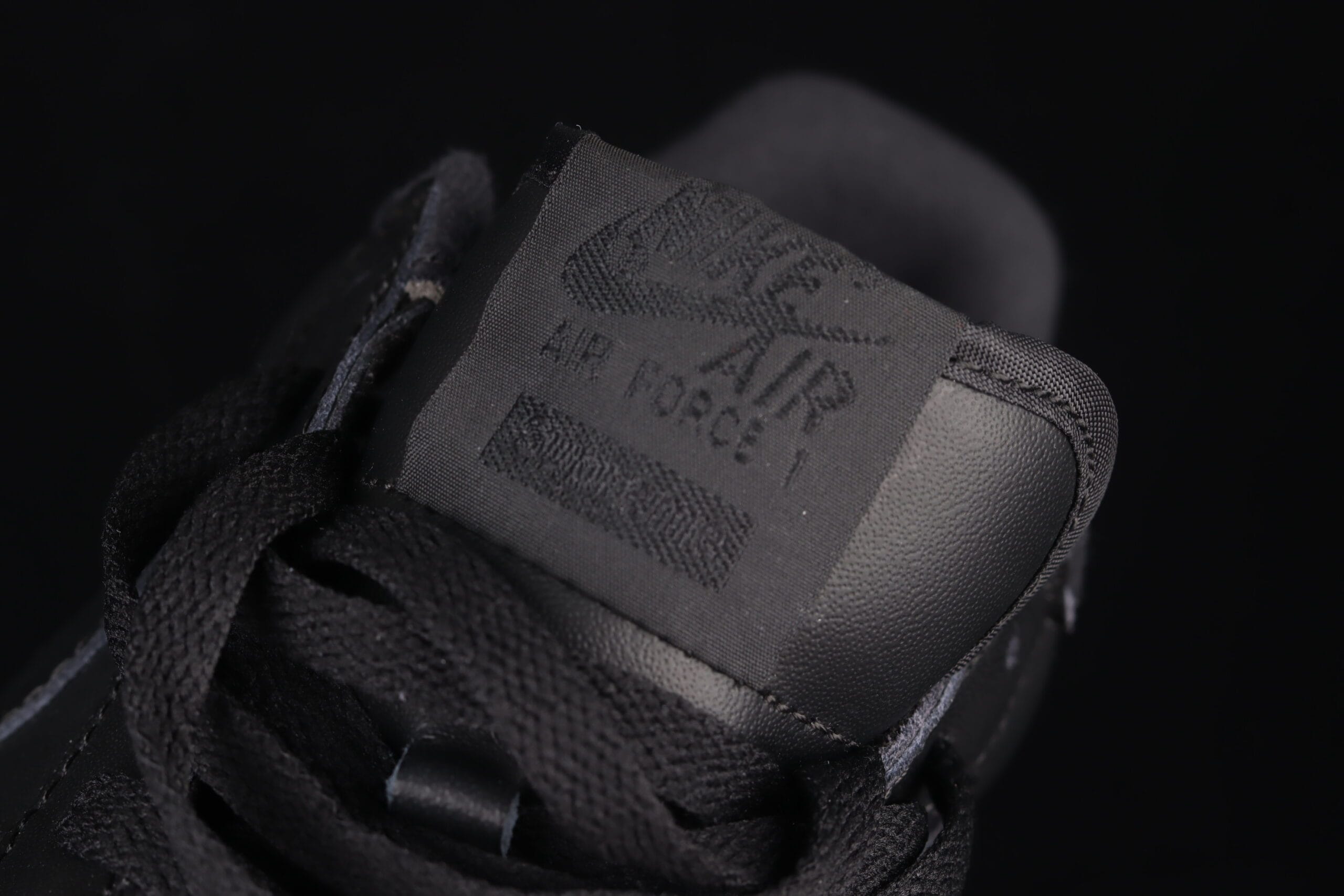 Nike Air Force 1 Low Supreme Black