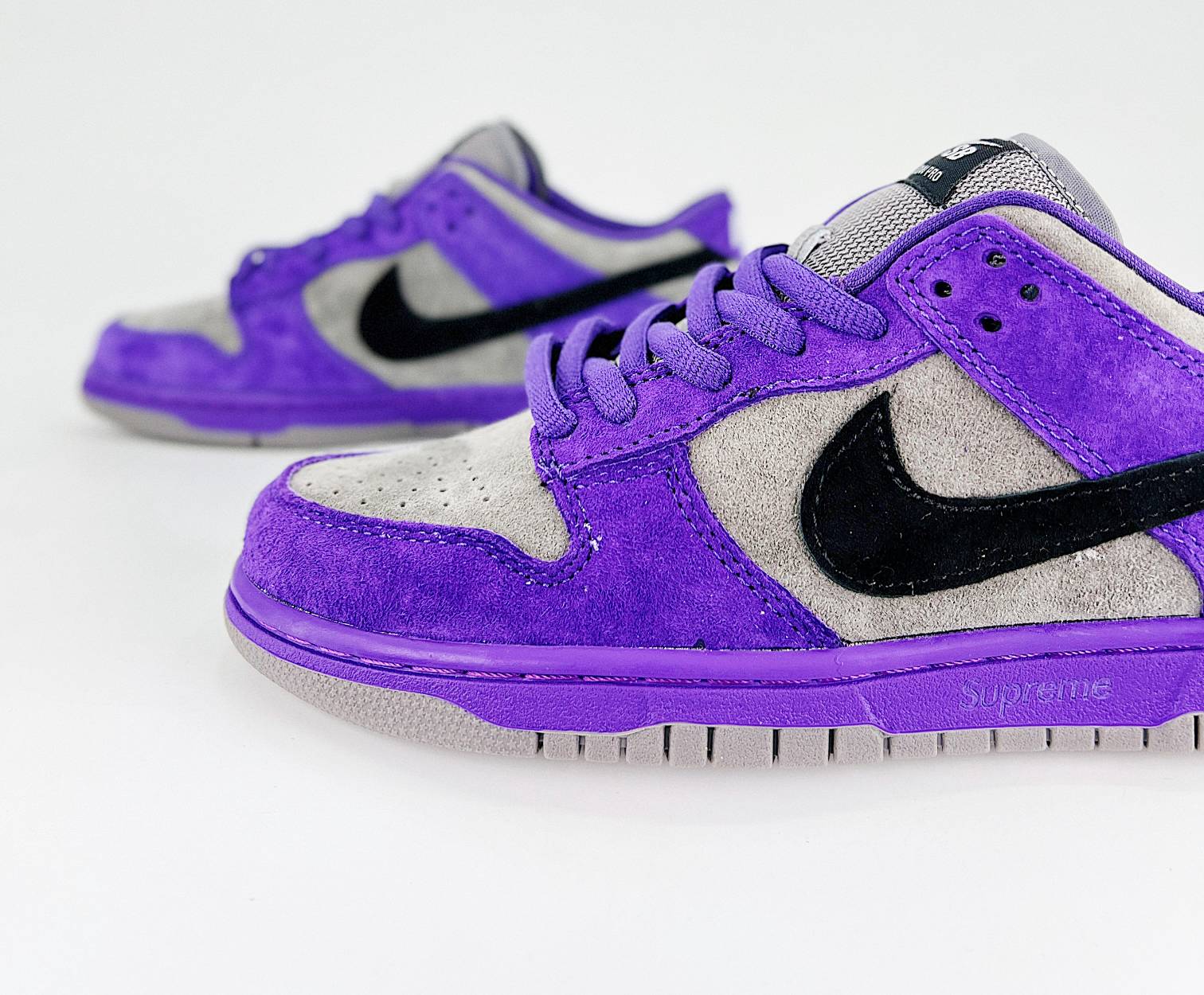 Supreme x Nike SB Dunk Low Pack Purple