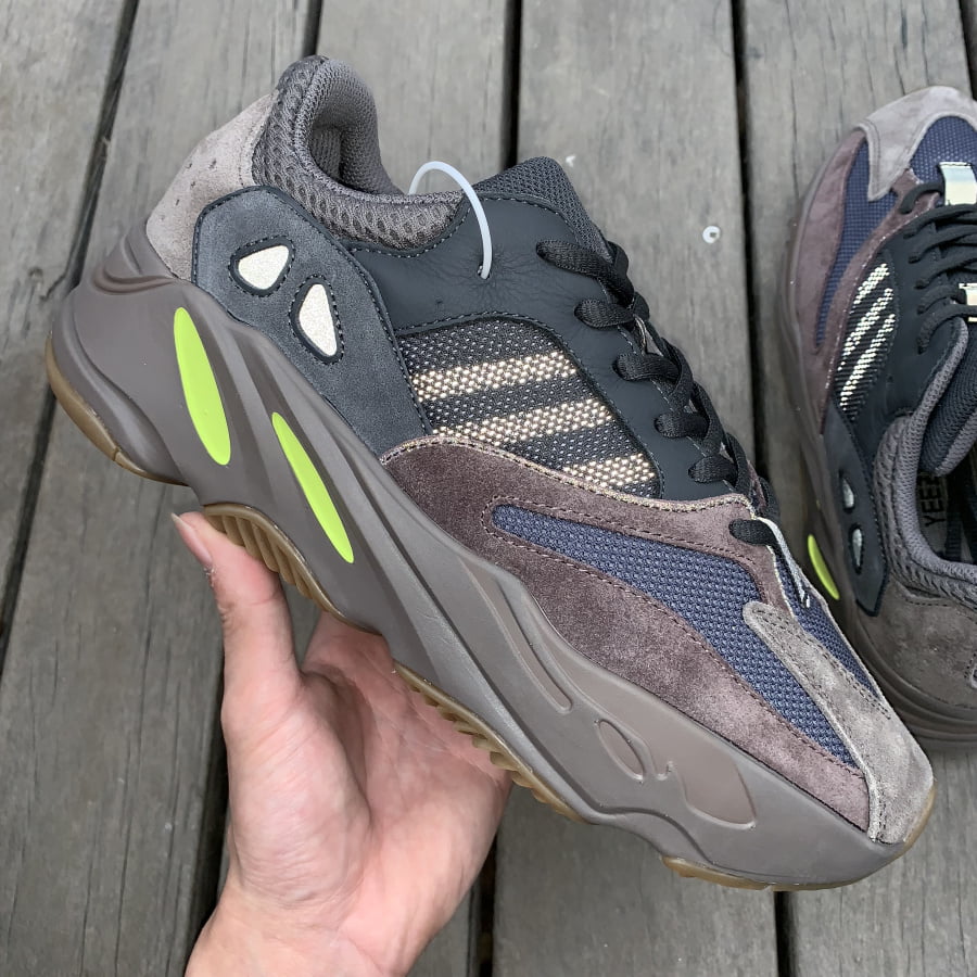 adidas Yeezy Boost 700 Mauve