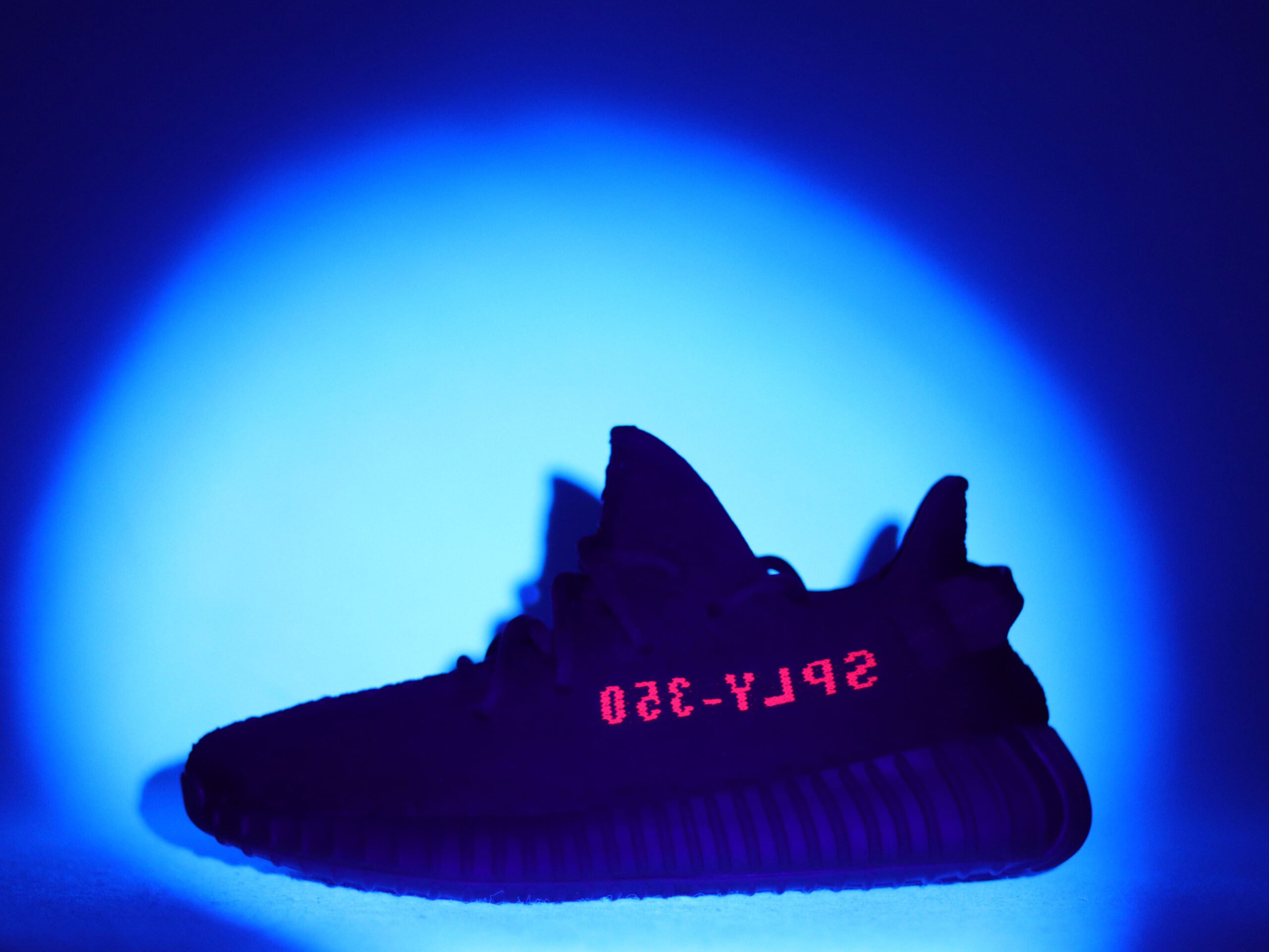 Adidas Yeezy Boost 350 V2 “Bred”2020