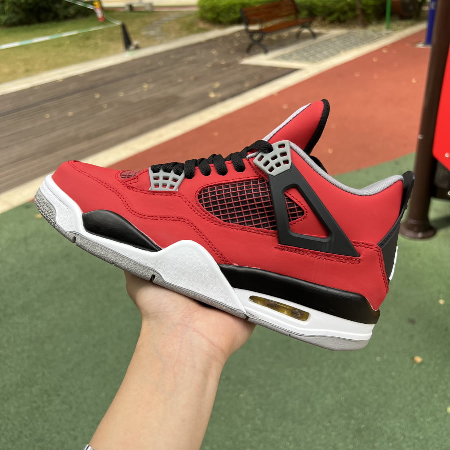 Jordan 4 Retro Toro Bravo
