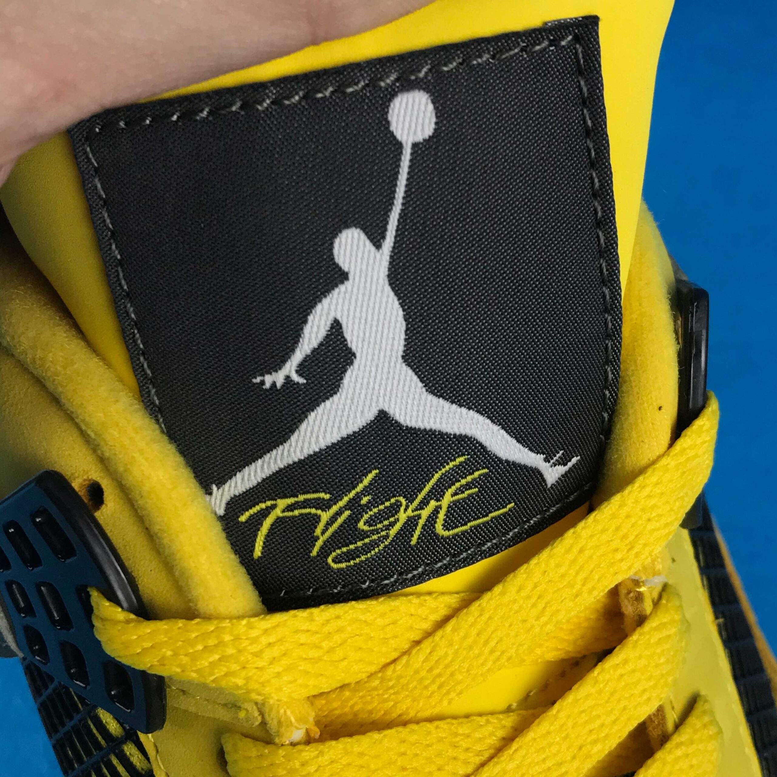 Jordan 4 Retro Lightning