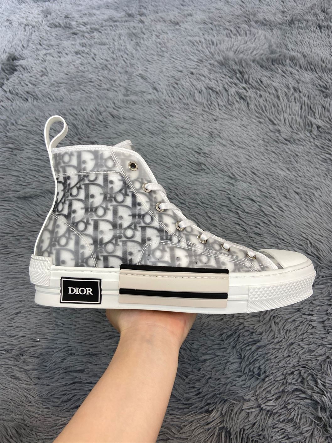 B23 HIGH-TOP SNEAKER DIOR OBLIQUE CANVAS – DO059