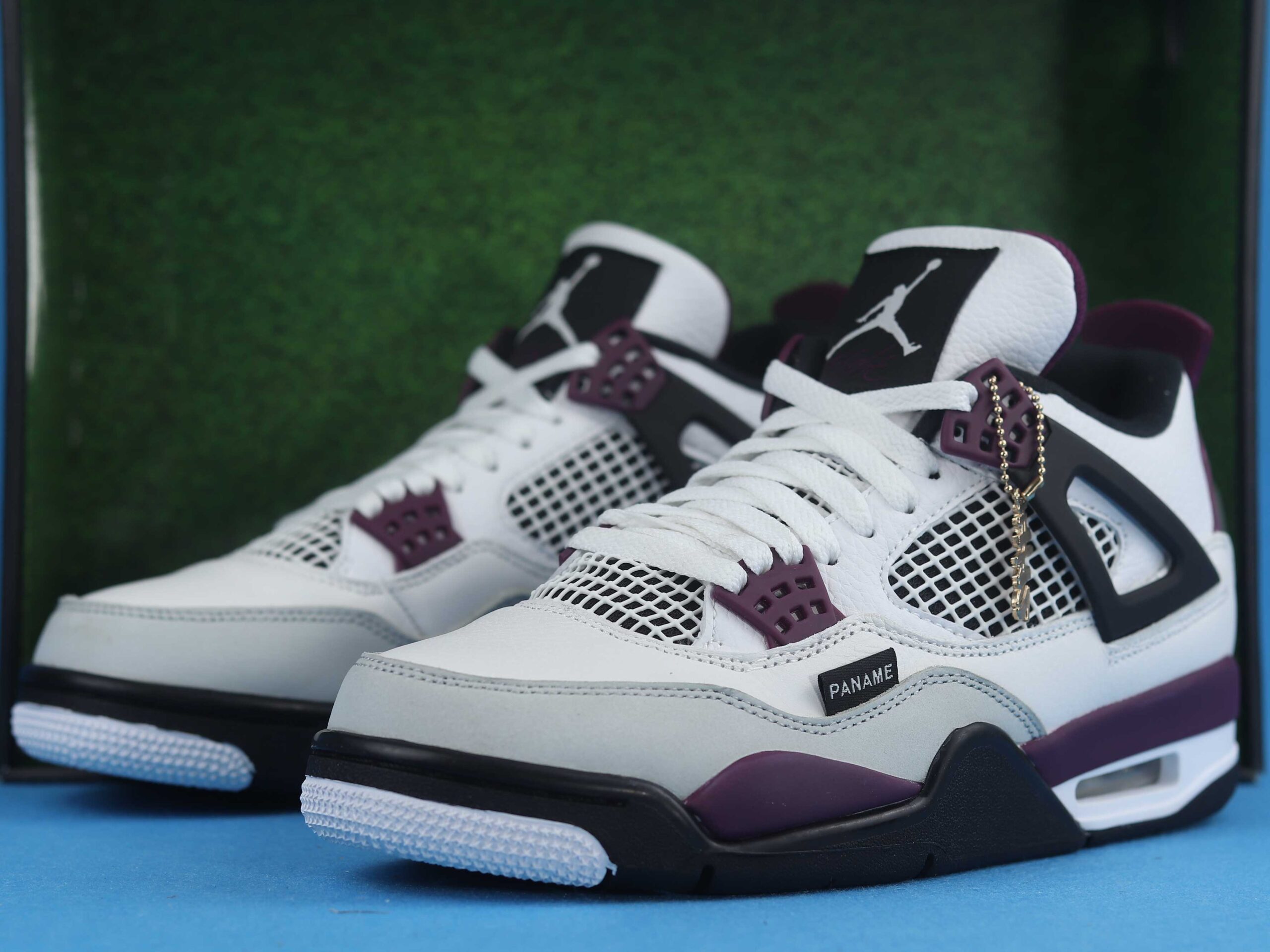 Air Jordan 4 Retro Paris Saint-Germain