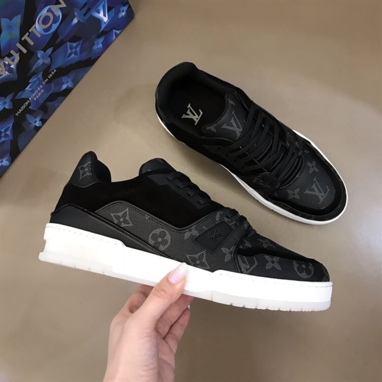 LOUIS VUITTON TRAINER BLACK MONOGRAM – LVS013