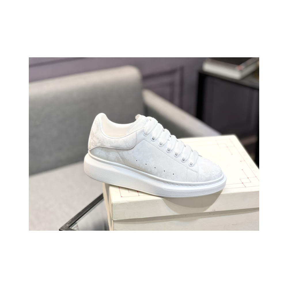 Alexander McQueen classic celebrity hit