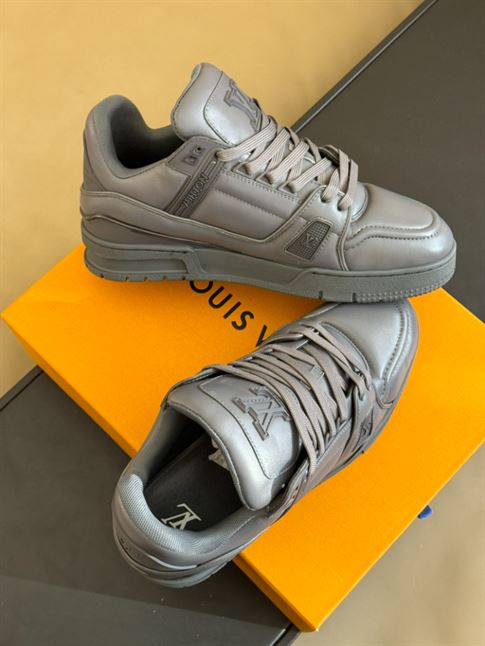 LOUIS VUITTON LV TRAINER SNEAKER – LVS179