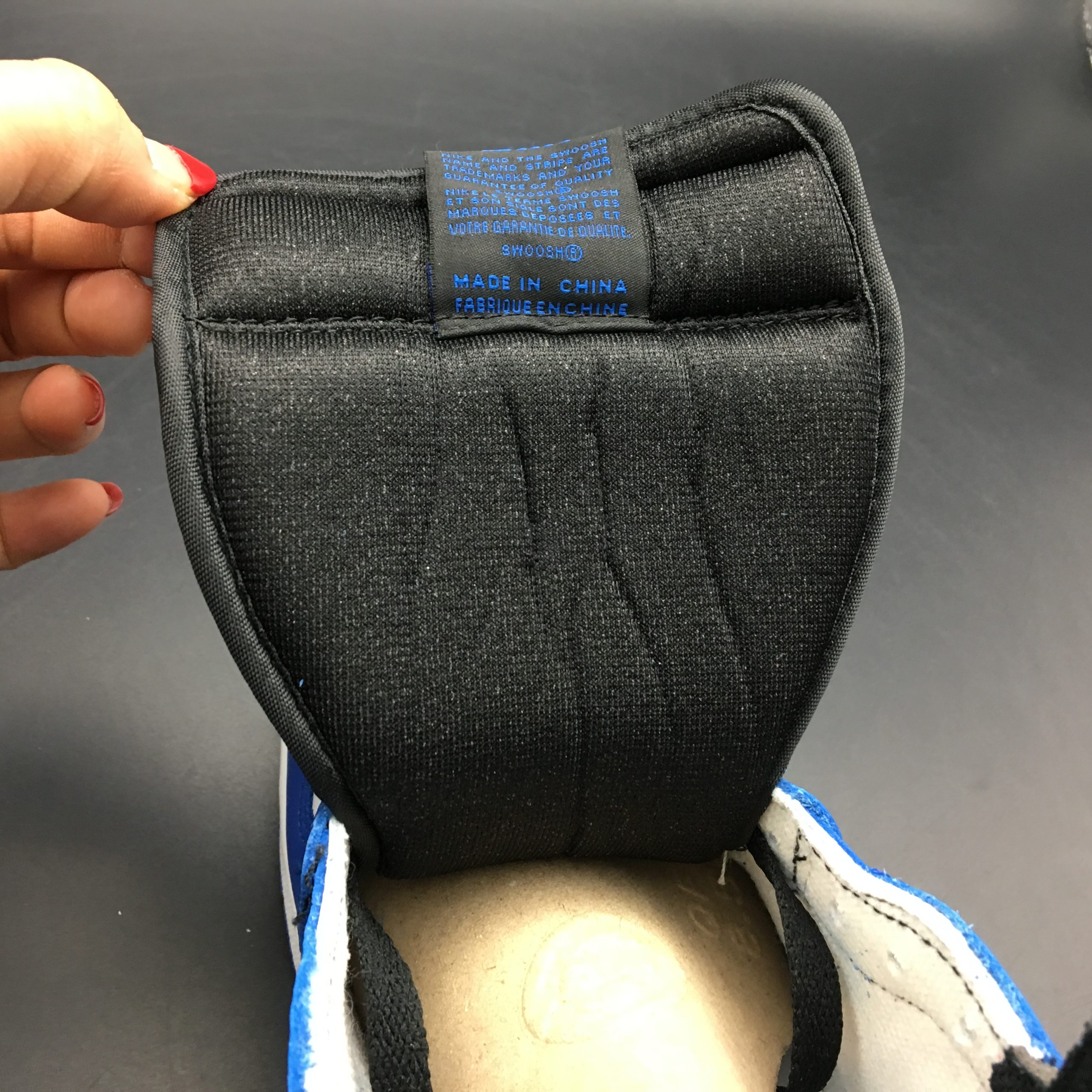 Air Jordan 1 Retro High OG Game Royal