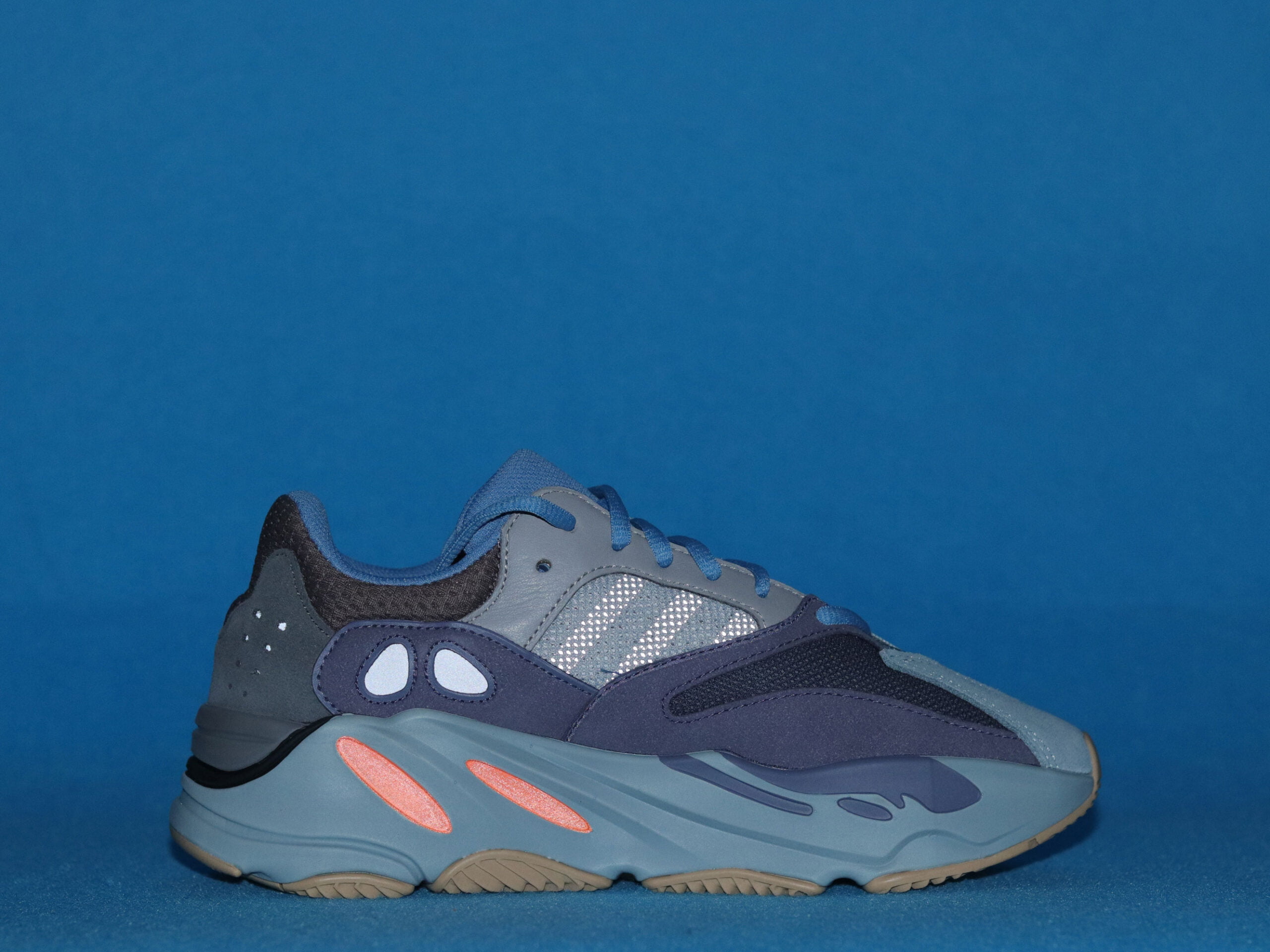 adidas Yeezy Boost 700 Carbon Blue
