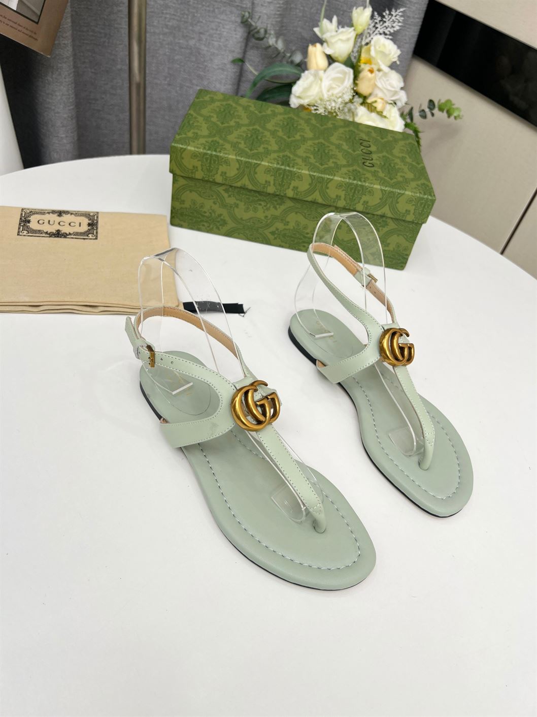 GUCCI WOMEN’S DOUBLE G THONG SANDAL LIGHT GREEN LEATHER – GSL019