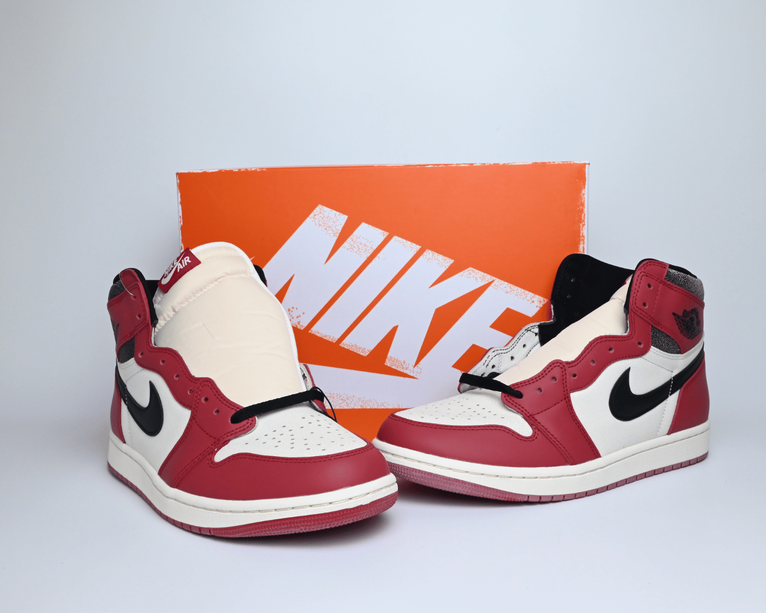 Air Jordan 1 High OG Chicago Lost and Found