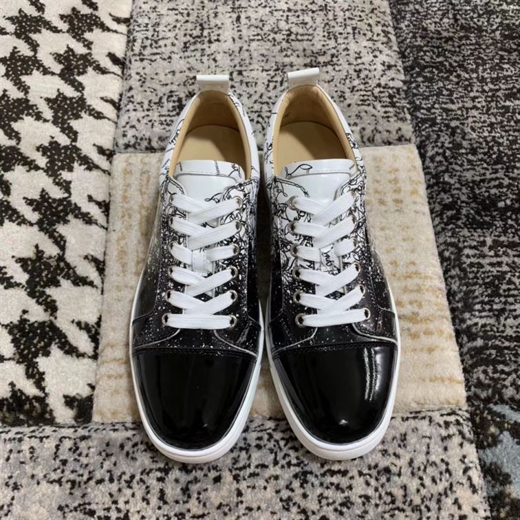 CHRISTIAN LOUBOUTIN LOW TOP SNEAKER – CLS008